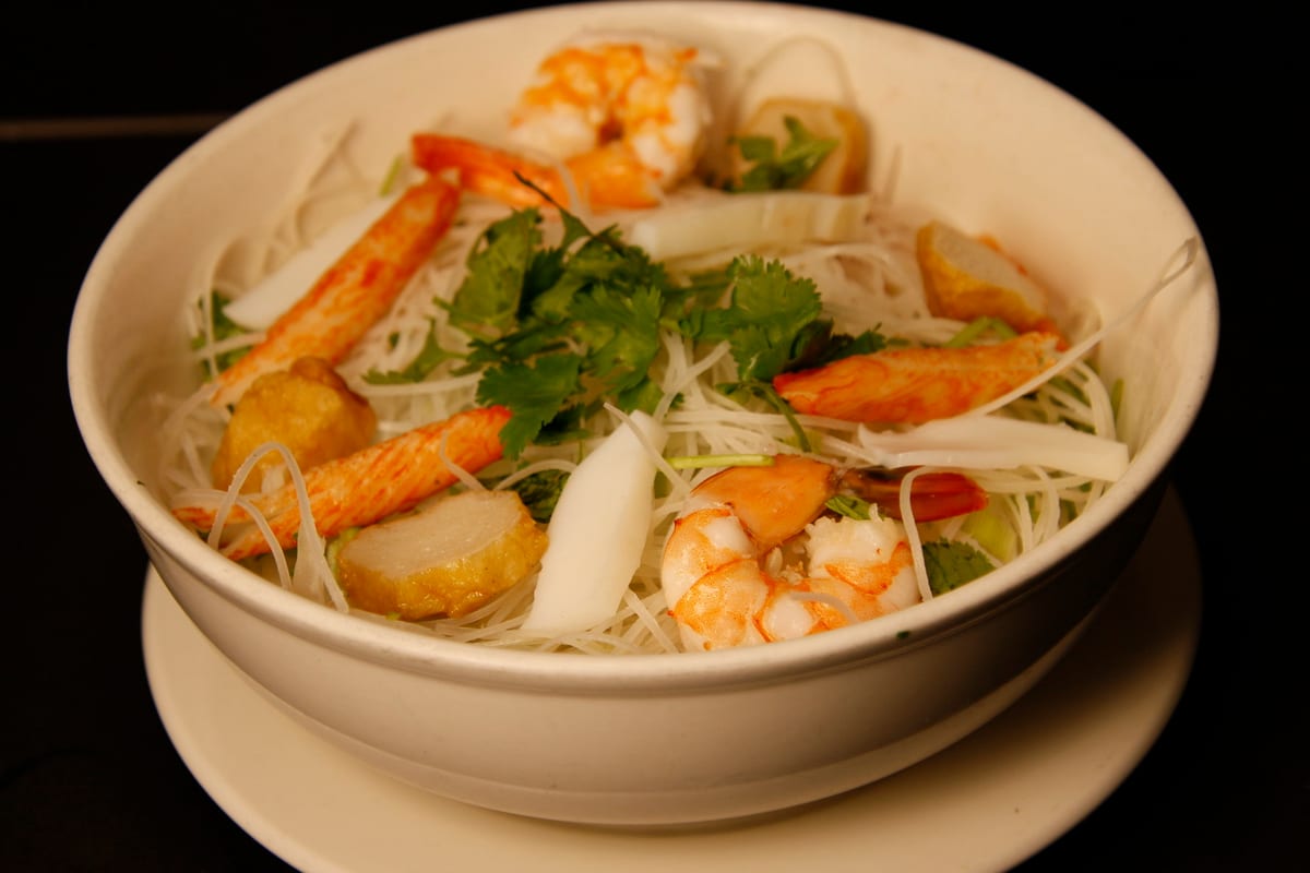 S2. Seafood Noodles Soup