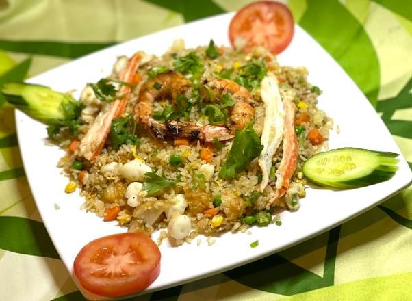 F4. Seafood Fried Rice.